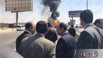 بالفيديو.. تفاصيل انفجار خط بوتاجاز التجمع الخامس.. سائق لودر يكسر ماسورة الخط خلال أعمال حفر.. وفاة مواطن وإصابة 17 آخرين.. و22 سيارة إطفاء تنجح في السيطرة على الحريق