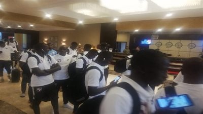 بعثة جينيراسيون السنغالي تصل مطار القاهرة استعدادا للسفر