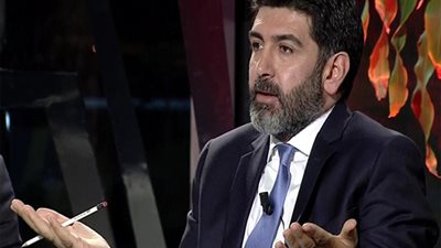 كاتب تركي: بعض رجال أردوغان يتمنون موته
