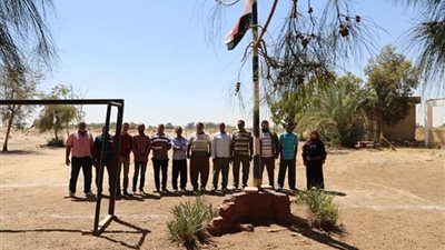 «مش لاقيين طلبة».. محافظ الوادي الجديد يغلق مدرسة تضم 3 طالبات فقط (صور)