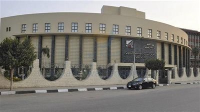 طلاب معهد السينما يطالبون رئيس الوزراء برد اعتبار الفنانين