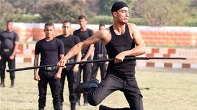 طلاب كلية الشرطة والحربية يجريان تدريبات مشتركة لتبادل الخبرات