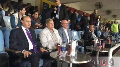 بالصور.. مهاب مميش يتابع مباراة المصري وكمبالا بالاستاد