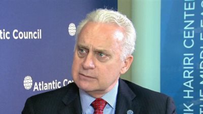 سفير الولايات المتحدة الأسبق «ريتشار دوني» رئيسا للجامعة الأمريكية بالقاهرة