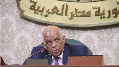 البرلمان يتوعد الحكومة: لن نسمح للمسئولين بتصدير المشكلات للرئيس