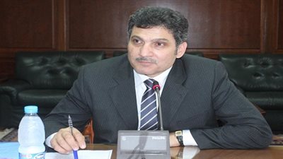 اجتماع ثلاثي طارئ.. 3 وزارات يوقعون اتفاقية تعاون لتحسين المياه.. الري: المصارف تحتاج إلى مليارات الجنيهات.. الإسكان: تسلمنا 26 مشروعا بعد 30 يونيو.. والسيسي يهدد بسحب أراضي توشكي من المستثمرين