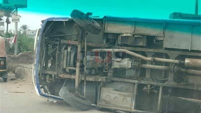 انقلاب أتوبيس نقل طلاب بدمياط وإصابة 5 تلاميذ (صور)