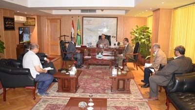 تفاصيل خطة تنفيذ مشروع تطوير الخدمات الحكومية في الفيوم (صور)