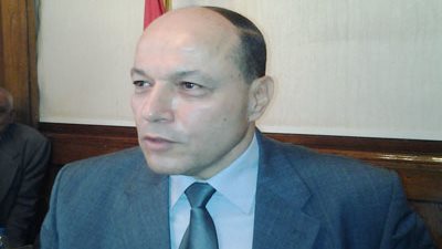 بلاغ للنائب العام يتهم وزير الطيران بإهدار المال العام