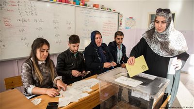 استفتاء حاسم لتعزيز صلاحيات أردوغان في تركيا