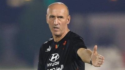 مدرب الإسماعيلى يحذر لاعبيه من خطورة المهاجم النيجيري للمصري