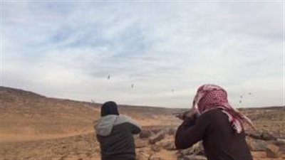 بالفيديو.. سعودي كاد يصيب صديقه بطلق ناري في رأسه