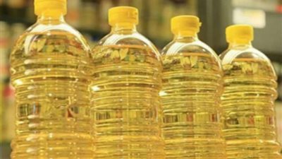 «عبد الوهاب» : وصول 64 ألف طن زيت «صويا» و«عباد الشمس» خلال أيام