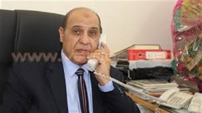 ضبط مواد غذائية فاسدة داخل محل شهير بحي الزهور ببورسعيد