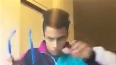 بالفيديو.. شابان يشعلان «فيس بوك» برقصة طريفة