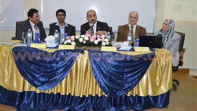 بالصور.. «صيدلة الفيوم» تناقش علاج مرض السكر بحضور عالم هندي