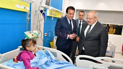 وزير التعليم العالي ورئيس جامعة القاهرة يتفقدان أعمال تطوير مستشفى أبو الريش الياباني