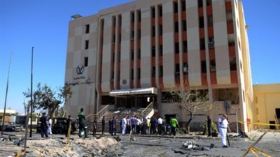 مصابو جنوب سيناء: سيارة دفع رباعي اقتحمت المبنى وانفجرت على الفور
