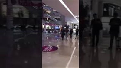 بالفيديو.. رد فعل سعودي خلال زيارته لمول بيع الإضاءات بالصين