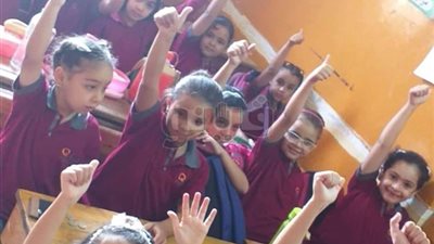 أولياء أمور بمدرسة القومية بالعجوزة يطالبون بالإشراف على الماليات