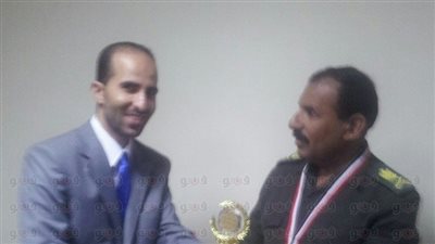 إهداء درع مجلس علماء مصر للهيئة الهندسية بوزارة الدفاع