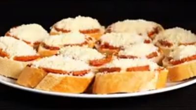 10 حيل لا تعرفها لاستخدام الخبز (فيديو)