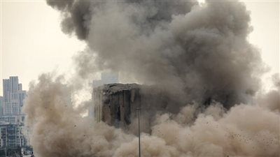 وزير البيئة اللبناني يحذر من سقوط الجزء الشمالي من صوامع القمح