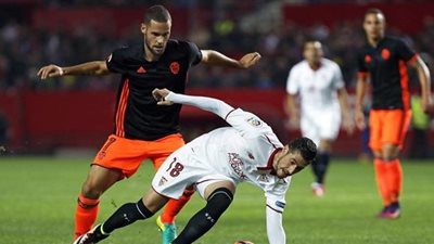 فالنسيا يتعادل سلبيا أمام إشبيلية بالشوط الأول