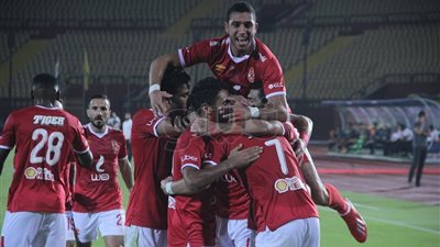 الأهلي يتقدم على الإنتاج الحربي 0/1 في الشوط الأول