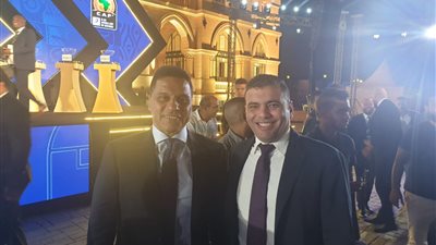 الصلح خير.. البدري ومتعب يتصافحان في حفل قرعة أمم أفريقيا تحت 23 سنة