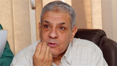 وزير الإسكان يدعو شباب الثورة للمشاركة في افتتاح محور 