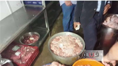 ضبط ربع طن لحوم فاسدة بمحل شهير بالإسماعيلية بعد إعياء 28 شخصا