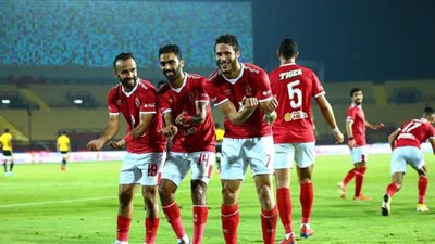 الأهلي يكتسح الإنتاج الحربي 0/4 ويتصدر الدوري الممتاز