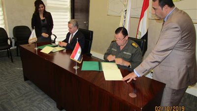توقيع مذكرة تفاهم بين التمثيل التجاري وشركة العاصمة الإدارية للتنمية العمرانية