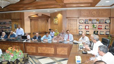 «زيادة» يطالب برفع مستوى الوعي الجماهيري بقرى ونجوع المنيا