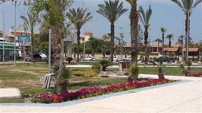 إزالة سور حديقة السلام ببورسعيد لاستقبال المواطنين بشم النسيم