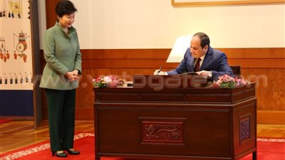 30 صورة ترصد تفاصيل 170 ساعة رئاسية في آسيا.. «السيسي» يبحث في كازاخستان تعزيز التعاون في مجال الأمن الغذائي.. يوقع اتفاقيات مع اليابان لتنفيذ المشروعات التنموية بمصر.. ويدعو لعودة السياحية 