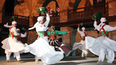 «التنورة التراثية» في «إبداع الغوري»