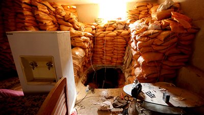 بالصور.. عناصر «داعش» يختبئون داخل «أنفاق» بالعراق