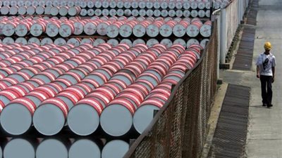 اليابان تلجأ لمخزونات النفط السعودية والإماراتية لتلبية التزاماتها