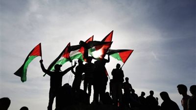الفلسطينيون يستعدون اليوم للمشاركة في جمعة 