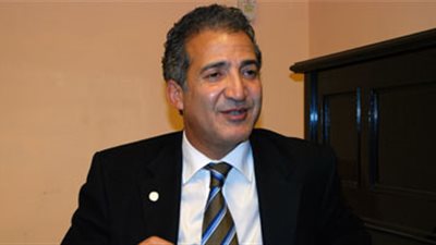 وزير الثقافة السابق يحضر افتتاح برنامج 