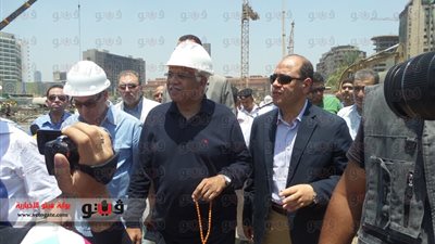 بالفيديو والصور.. جلال السعيد يتفقد جراج التحرير