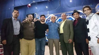 بالصور.. محمد الشال يشيد بعرض «صندوق الأقنعة» في ليلته الخامسة