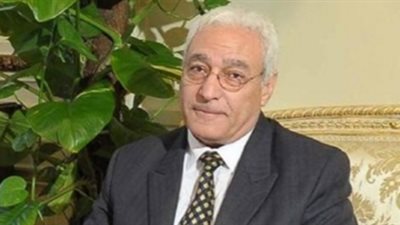 نائب دمياط يطالب وزير المالية برفع الضراب عن ورش الأثاث