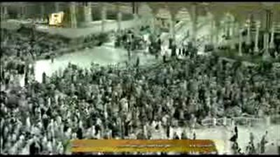 بالفيديو.. خطأ في تكبيرة الإحرام بالحرم المكي يتسبب في إرباك المصلين