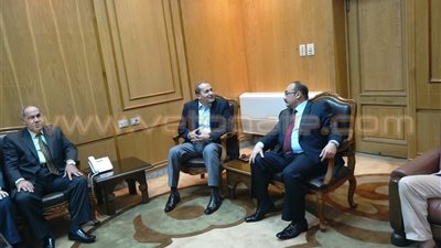 وزير الزراعة يصل القليوبية لافتتاح المجزر الآلي