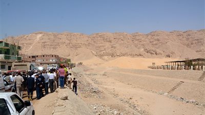 3 قرى في سوهاج أكثر عرضة للسيول.. و11 مخرا للتعامل مع الوضع (صور)