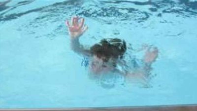 تشريح جثة طفلة لقيت مصرعها غرقا في نادي دجلة