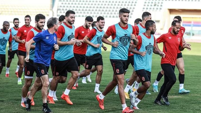 لاعبي الأهلي 